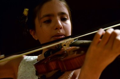 Genç Yetenek Elif İtalya'dan Birincilikle Döndü