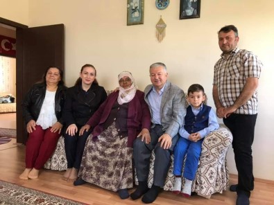 Kaymakam Duru Anneler Gününde Şehit Ailelerini Ziyaret Etti