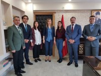 MERAL UÇAR - Kaymakam Uçar'dan Türkiye Birincisi Öğrenciye Ödül