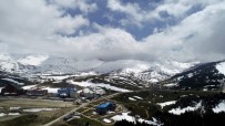 (Özel) Uludağ'da Karla Kaplı Bahar Güzelliği Havadan Görüntülendi
