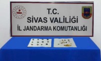 TARİHİ ESER KAÇAKÇILIĞI - Sivas'ta 2 Bin 500 Yıllık Taç Ele Geçirildi