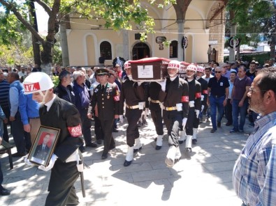 Sökeli Emekli Albay Nihat Ateş Son Yolculuğuna Dualarla Uğurlandı