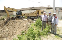 KABİR ZİYARETİ - Büyükşehir Bereketli'de Bayram Temizliği Yaptı