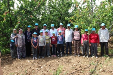 Çiftçiler Geleceğe Umutla Bakmak İstiyor