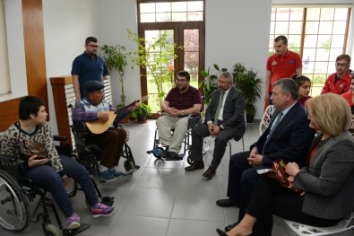Engelli STK'lardan Başkan Aşgın'a Ziyaret