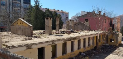 Eski Devlet Hastanesi Yenileniyor