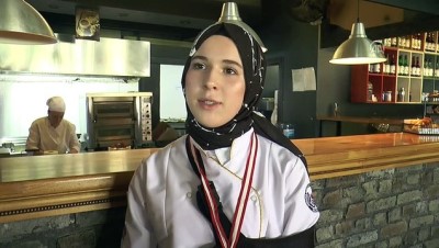 Kolunu Kaybetmesi Yemek Yapma Aşkını Engellemedi