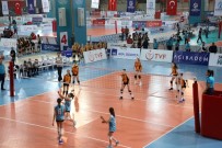 YAŞAR ÇAKMAK - Voleybol Midiler Türkiye Şampiyonası Kocaeli'de Başladı