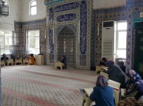 AHMET YILDIRIM - Anadolu İmam Hatip Lisesi Öğrencileri Ramazan Ayında Camilerde Gönüllü Görev Yapıyor