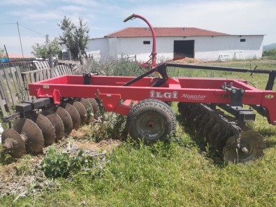 Çaldıkları Tarım Aletini 12 Bin 500 Liraya Sattılar