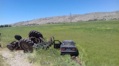 Diyarbakır'da Otomobil Traktöre Çarptı Açıklaması 3 Yaralı