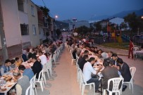 İFTAR YEMEĞİ - Eşref Dinçer Mahallesinde İftar Buluşması