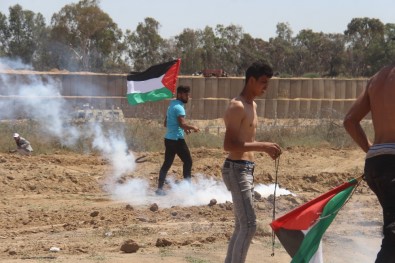 Gazze'deki Nakbe Gösterilerinde 65 Kişi Yaralandı