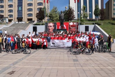 Karabük'te 'Gençlik Haftası' Dolayısı İle Tören Düzenlendi