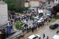 GAZ KAÇAĞI - Kocaeli'de Yasak Olan Yokuşa Giren Otobüsün Freni Patlayınca 10 Aracı Biçti