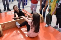 DEVLET KORUMASI - Oyun Karavanı Balıkesirli Çocukları Eğlendirdi