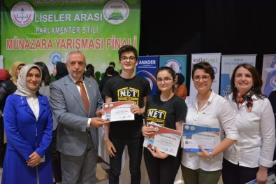 Trabzon'da Liseler Arası Münazara Finali