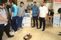 KULUÇKA MAKİNESİ - Ülkelerindeki Savaş Mağdurları İçin 'Robotik Yürüyen El' Yaptılar