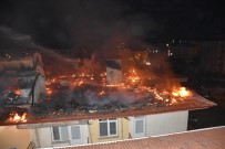 OLAY YERİ İNCELEME - Üniversitelilerin Kaldığı Apartmanda Korkutan Yangın