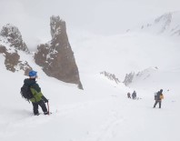 TÜRKIYE DAĞCıLıK FEDERASYONU - 100. Yılında 19 Mayıs Erciyes Dağı'na Tırmanışı