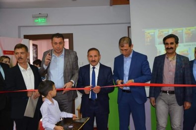 Aşkale'de Miniklerden Resim Sergisi