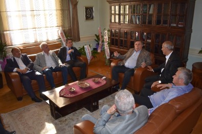 Başkan Aydın Futbol Camiasını Ağırladı