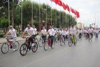 BAHRI TIRYAKI - Başkan Kayalar, Öğrencilerle Bisiklet Sürdü