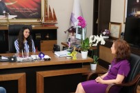 BAKIŞ AÇISI - Başkan Köse, Koltuğu Lise Öğrencisine Devretti