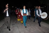 DEVLET MEMURU - Engelli Bireylerden 'Çayda Çıra' Yürüyüşü