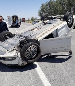 Konya'da Tıra Çarpan Otomobil Takla Attı Açıklaması 3 Yaralı