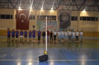HATİCE BAYAR - Refahiye'de Kurumlar Arası Voleybol Turnuvası Yapıldı
