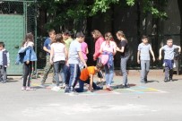 FATIH ÜRKMEZER - Safranbolu'da Okul Bahçeleri Öğrenciler İçin Renklendi