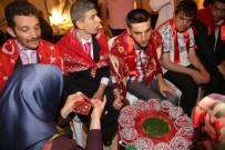 KıNA GECESI - Temsili Askerlik Yapacak Engellilere Kına Gecesi Düzenlendi