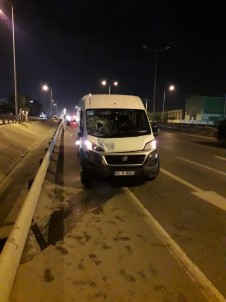 Arızalanan Araçtan İnen Vatandaşlara Servis Minibüsü Çarptı Açıklaması 1 Ölü, 2 Yaralı