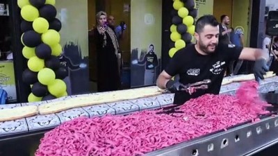 Aydınlı Esnaftan 10 Metrelik Kumru