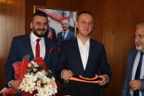 NURETTİN DEMİR - Belediye Başkanı'ndan Galatasaray-Başakşehir Yorumu