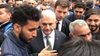 BAŞKAN ADAYI - Binali Yıldırım, Cuma Namazını Eyüpsultan Camii'nde Kıldı