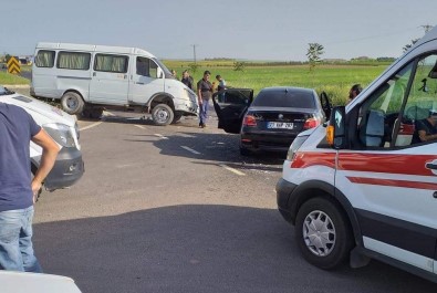 Diyarbakır'da Trafik Kazası Açıklaması 2'Si Çocuk 4 Yaralı