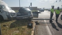 Kahramanmaraş'ta Minibüs İle Otomobil Çarpıştı Açıklaması 5 Yaralı Haberi
