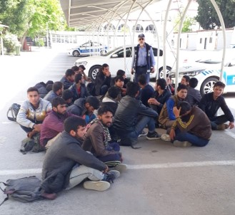 Kayseri'de 21 Kaçak Göçmen Yakalandı
