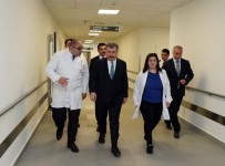 YANIK TEDAVİSİ - Sağlık Bakanı Koca Yüzüne Kezzap Atılan Berfin'i Ziyaret Etti