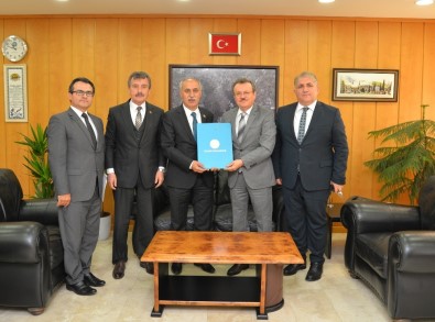 Yenişehir'de Öğrencilerin İftarı Belediyeden