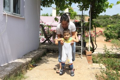 4 Yaşındaki Halil Efe'nin Tek Hayali Dışarıda Yürüyüp, Koşmak