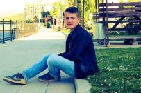 ÖLÜM HABERİ - Genç Futbolcu Traktörün Altında Kalarak Öldü