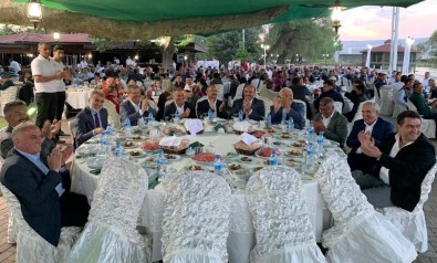 Şeker Gölünde Kurulan  Şeker Sofrasına Kayseri Ve Bünyan'dan Bin 500 Çiftçi Katıldı