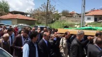 CEMİL ÇİÇEK - AK Parti Ankara İl Başkanı Özcan'ın Acı Günü