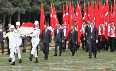 Bakan Kasapoğlu Anıtkabir'de