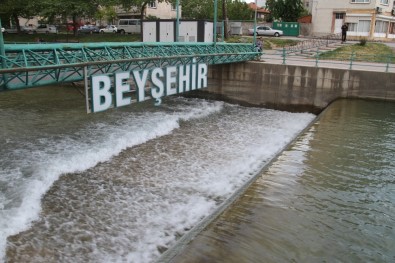 Beyşehir Gölü'nden Tarımsal Alanlara Su Akışı Başladı