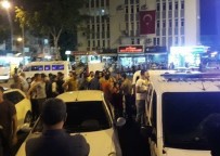 DEMOKRASİ PARKI - Gençlerin Kavgasını Bekçiler Engelledi