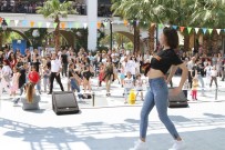 19 MAYıS - İzmir'de Dans Günleri Etkileyici Şovlarla Başladı